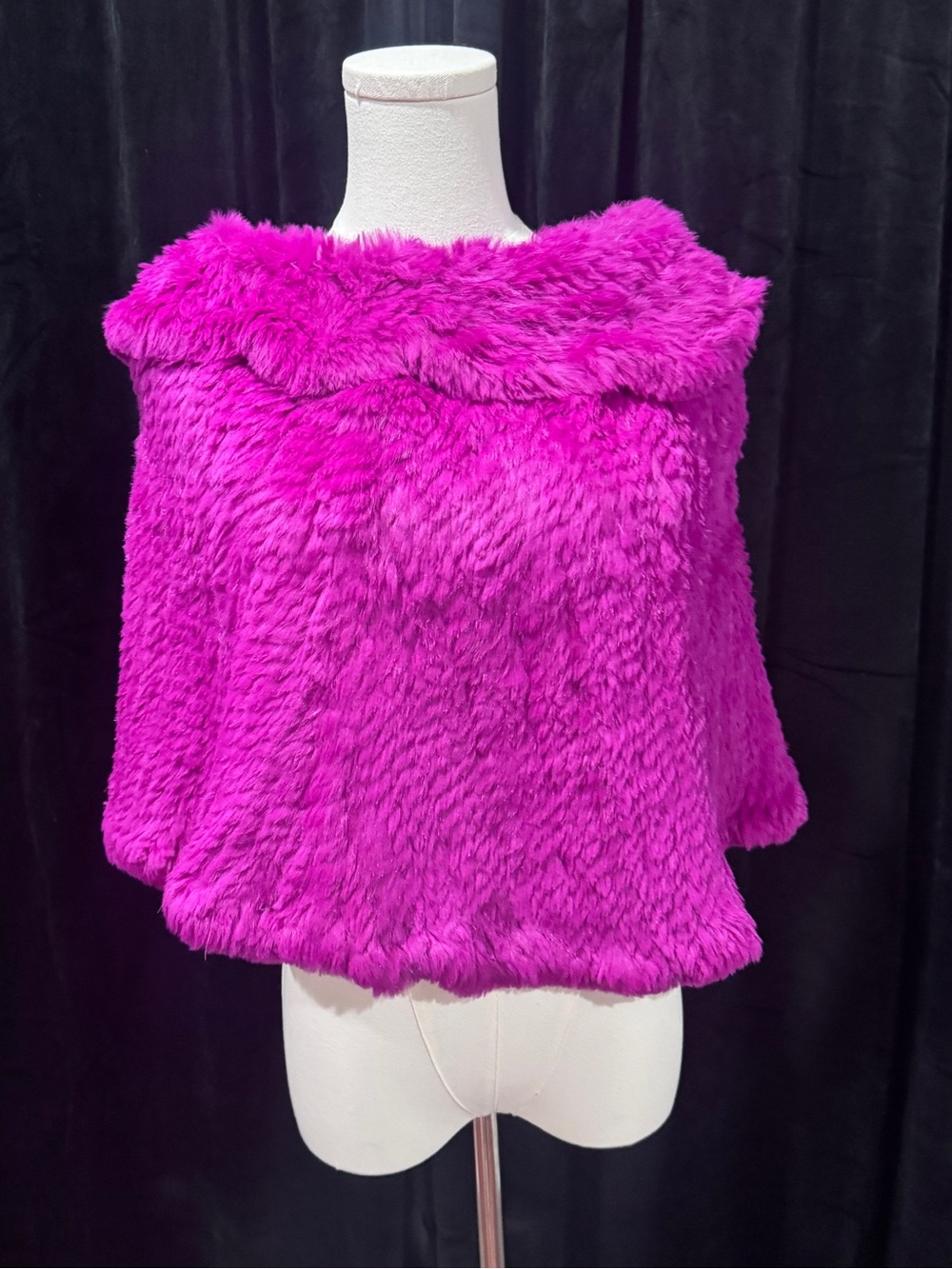 Valerie Stevens Rabbit Fur Poncho Wrap Shawl Pink Fuchsia
